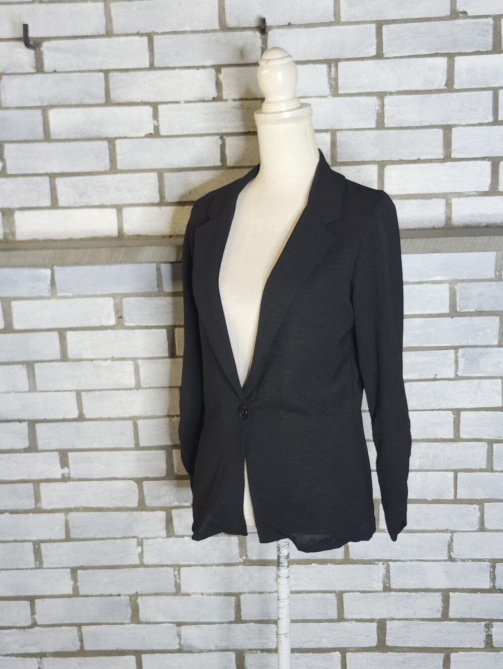 • Elizabeth & Nicole Womens Black Blazer Jacket Size Small One Button New USA